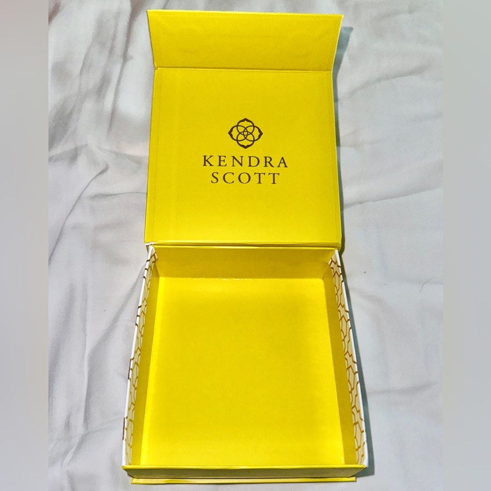 Kendra Scott Gift Bags and Box